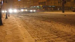 Śnieg na wrocławskich drogach
