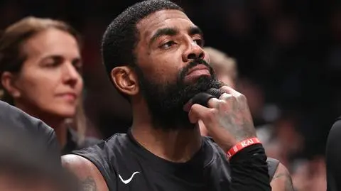 Gwiazdor NBA zawieszony. Za późno przeprosił za "antysemickie treści"