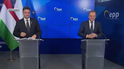Donald Tusk i Peter Marki-Zay na wspólnej konferencji w Warszawie
