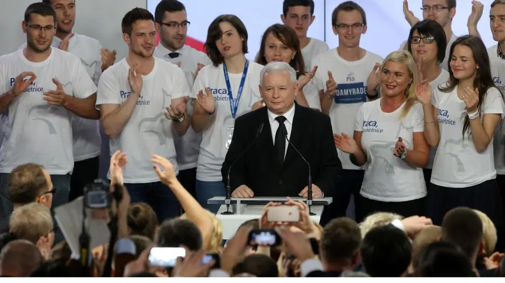 Wspomnienie o Lechu Kaczyńskim i kwiaty dla Marty