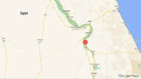 Autobus stanął w płomieniach po zderzeniu. Zginęło co najmniej 10 osób