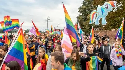 Marsz Równości przeszedł w sobotę po raz trzeci ulicami Torunia