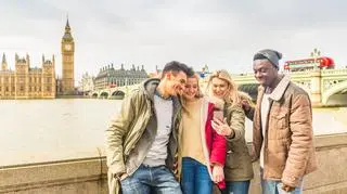 Najpopularniejsze kierunki wyjazdów na Erasmusa. Pieniądze coraz większym problemem studentów