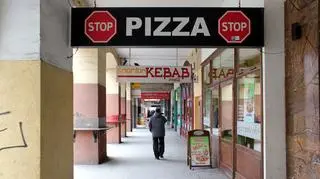 Pizza, kebab, telefony