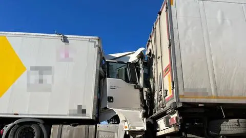 Trzy tiry zderzyły się na trasie S8