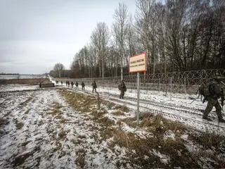 Żołnierze przy granicy z Białorusią