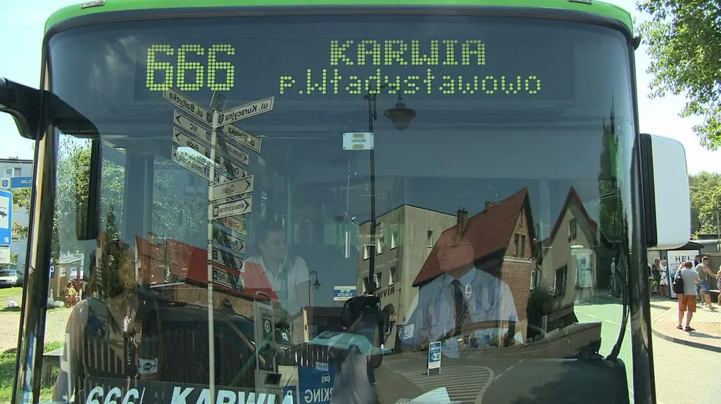 Linia 666 na Hel. Nie wszystkim się to podoba