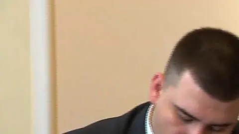 Misiewicz wrócił na studia