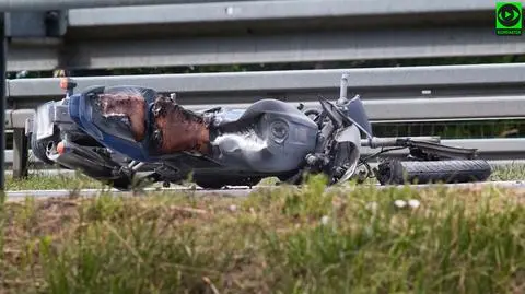 Po zderzeniu z autem motocykl stanął w płomieniach. Kierujący zmarł w szpitalu