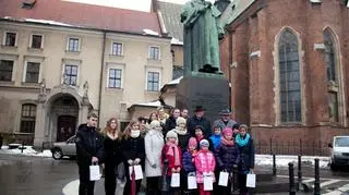 Dzieci i młodzież ze szkół imienia Józefa Dietla