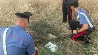 Porzucili noworodka na środku pola. Po pół roku policja zidentyfikowała rodziców