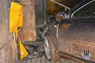 Auto uszkodziło skrzynkę gazową