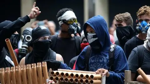 Policja strajkuje a na ulicach chaos. Już 100 ofiar