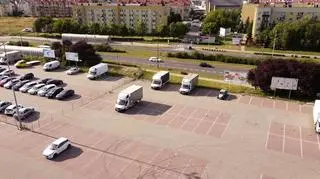 To z tego parkingu w Gorzowie skradziono białego fiata ducato