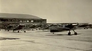 Hangar na lotnisku Strachowice
