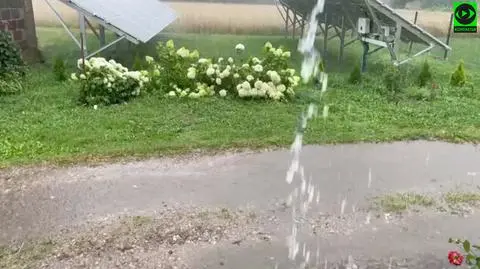 "Wystarczyło kilka minut. Woda nie mieści się w rynnie". Wasze pogodowe relacje