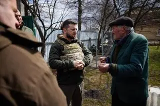 Wołodymyr Zełenski w Buczy