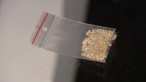 Nielegalne dopalacze