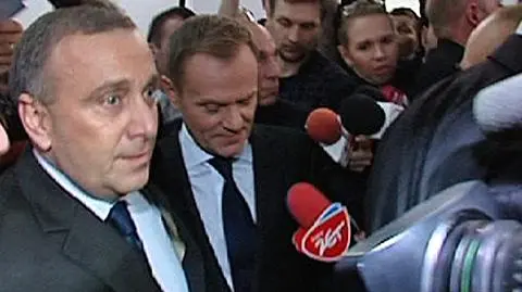 Dziennikarze: Co ze Schetyną?, Tusk: Żyje!