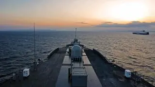 Amerykański okręt wpływa na Morze Czarne