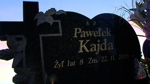 Miłość aż za grób. Codziennie odwiedza zmarłego synka