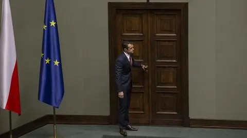 Opozycja żądała reakcji Platformy, PO zapowiadała: Nowak podejmie honorowe decyzje