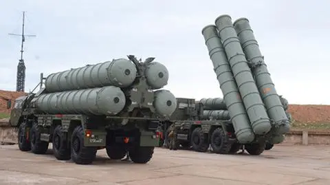Rosjanie zaczęli produkcję następcy S-400. Nowy system ma być lepszy od amerykańskich Patriotów 