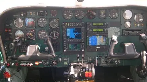 Pilot zasłabł. 80-latka musiała sama lądować