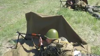 Ukraińscy rezerwiści ćwiczą po powołaniu do wojska