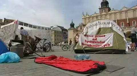 Anarchiści ukarani za miasteczko namiotowe na rynku