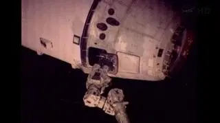 Dragon wraca na Ziemię