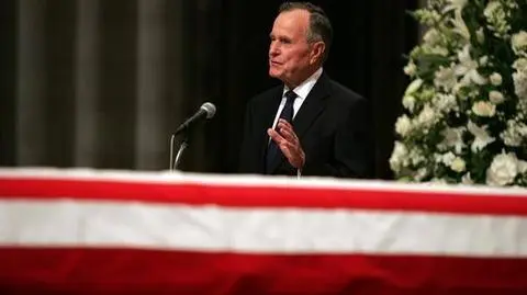 Bush senior nie wyjdzie ze szpitala na święta