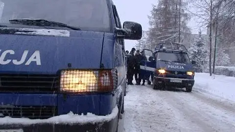 Pijany kierowca uciekał przed policją. Potrącił funkcjonariusza