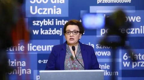 Strajk nauczycieli. Zalewska o egzaminie ósmoklasisty i rozmowach ze związkami