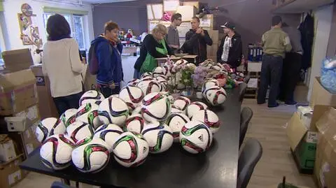 Boniek podarował 60 piłek dla afgańskich dzieci