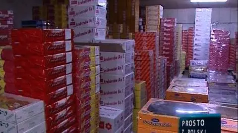 Najbardziej słodki w kraju Urząd Miejski. Ponad 8 ton cukierków, lizaków i czekoladek zamówił sobie szczeciński magistrat. Jak nietrudno policzyć - biorąc pod uwagę tylko dni robocze - to ponad 20 kilogramów słodkości dziennie. (TVN24)