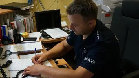 Policjant uratował niemowlaka przez telefon