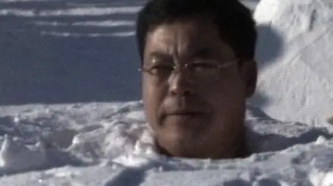 Rekord siedzenia pod śniegiem pobity