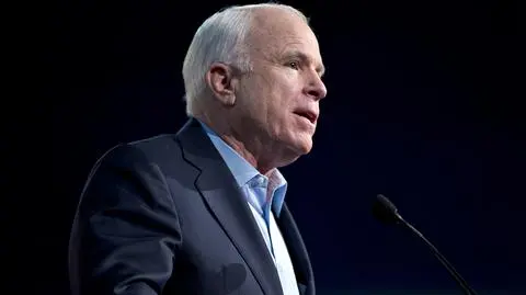 John McCain krytykuje bogatych za unikanie służby wojskowej