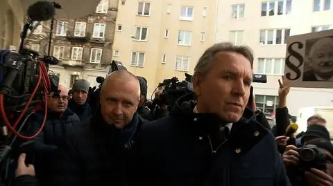 "Gazeta Wyborcza": Gerald Birgfellner claims that he had to give a priest, who&#039;s a board member the Lech Kaczyński foundation, 50,000 zlotys to obtain his signature