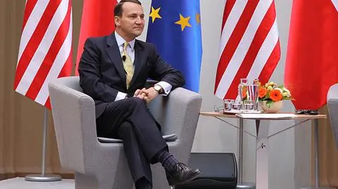 Sikorski oficjalnym kandydatem na szefa unijnej dyplomacji. Tusk: jest w sam raz