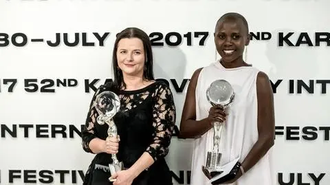Aktorki filmu "Ptaki śpiewają w Kigali" najlepsze w Karlowych Warach