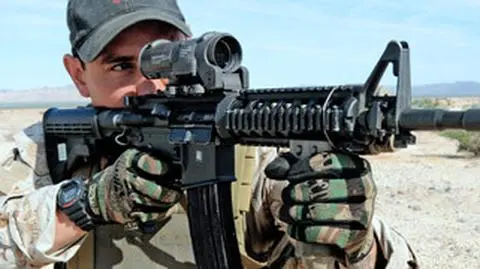 300 marines, F-16 i Patrioty 
"są już przy granicy z Syrią"