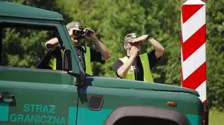 Strażnicy graniczni zatrzymali turystów robiących sobie selfie