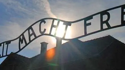Brytyjczyk zlecił kradzież "Arbeit macht frei"?