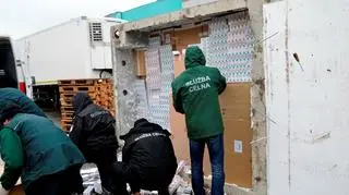 Izba Celna zarekwirowała towar i ciężarówkę