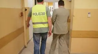 Podejrzany miał wypłacać pieniądze i lokować je na swoich kontach