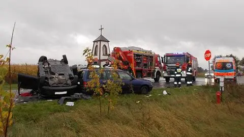 Mercedes skończył dachowanie na oplu