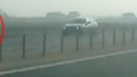 Gnał pod prąd autostradą. "Wszystkim opadały szczęki"