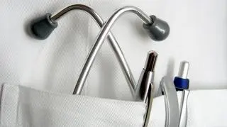 ZUS sprawdza zwolnienia chorobowe. Żeby uzyskać zasiłek chorobowy trzeba mieć zwolnienie od lekarza. I przekazać je pracodawcy w ciągu 7 dniu